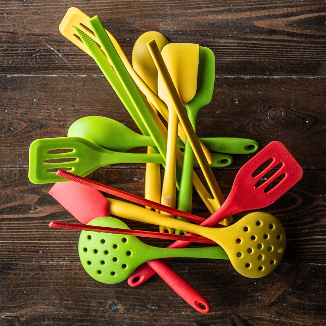 spatul silikon me vija red mestoli